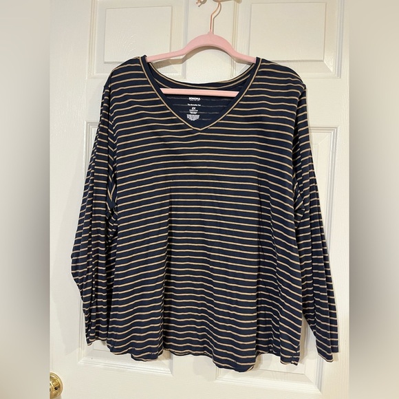 Sonoma Tops - Sonoma Women’s Navy and Tan Striped V-Neck Everyday Tee 2x